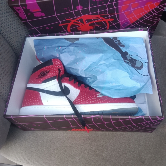 Jordan 1 Spiderman origins - Picture 3 of 3